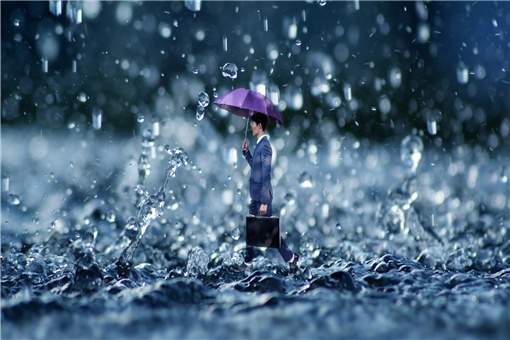 湖北暴雨-摄图网