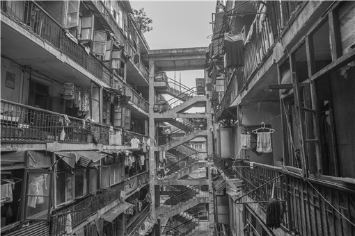 加装电梯房价将暴跌-摄图网