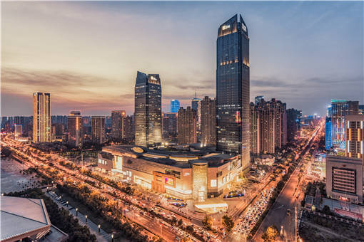 住建部谈青年买不起租不好房-摄图网