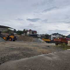 德兴市花桥镇花桥村民委员会花桥村项家新农村800㎡场地出租