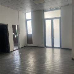 海南三亚市吉阳区三亚国际旅游岛人才创业基地一期B10区园内3#楼02号49.20平方米商铺招租